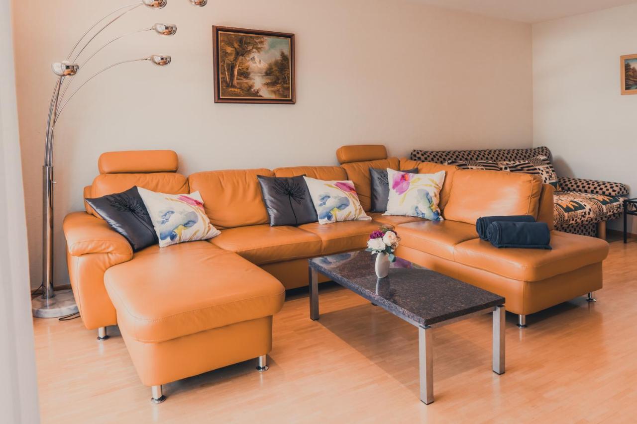 Coraline -koblach, 6-10 P, 3 Schlafzimmer, Kueche, Riesige Terrasse, Parkplatz, Wifi, Stellplatz *